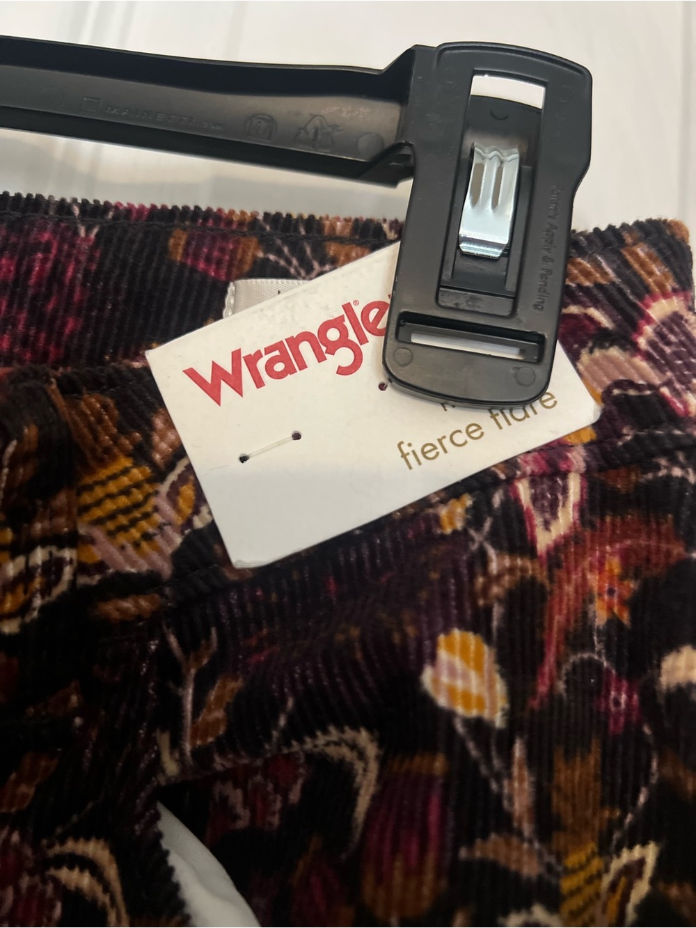 Wrangler Fierce Flare Corduroy Pants / floral - Picture 4 of 9